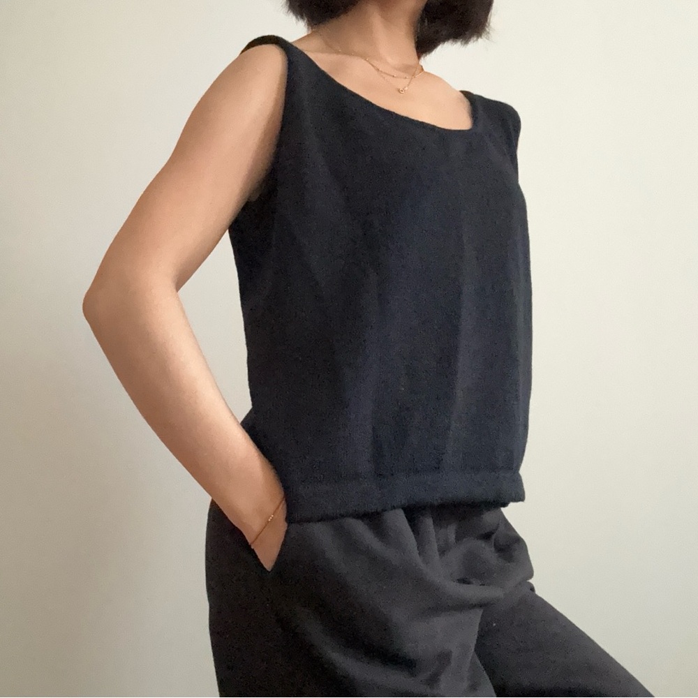 size s st. john black wool tank